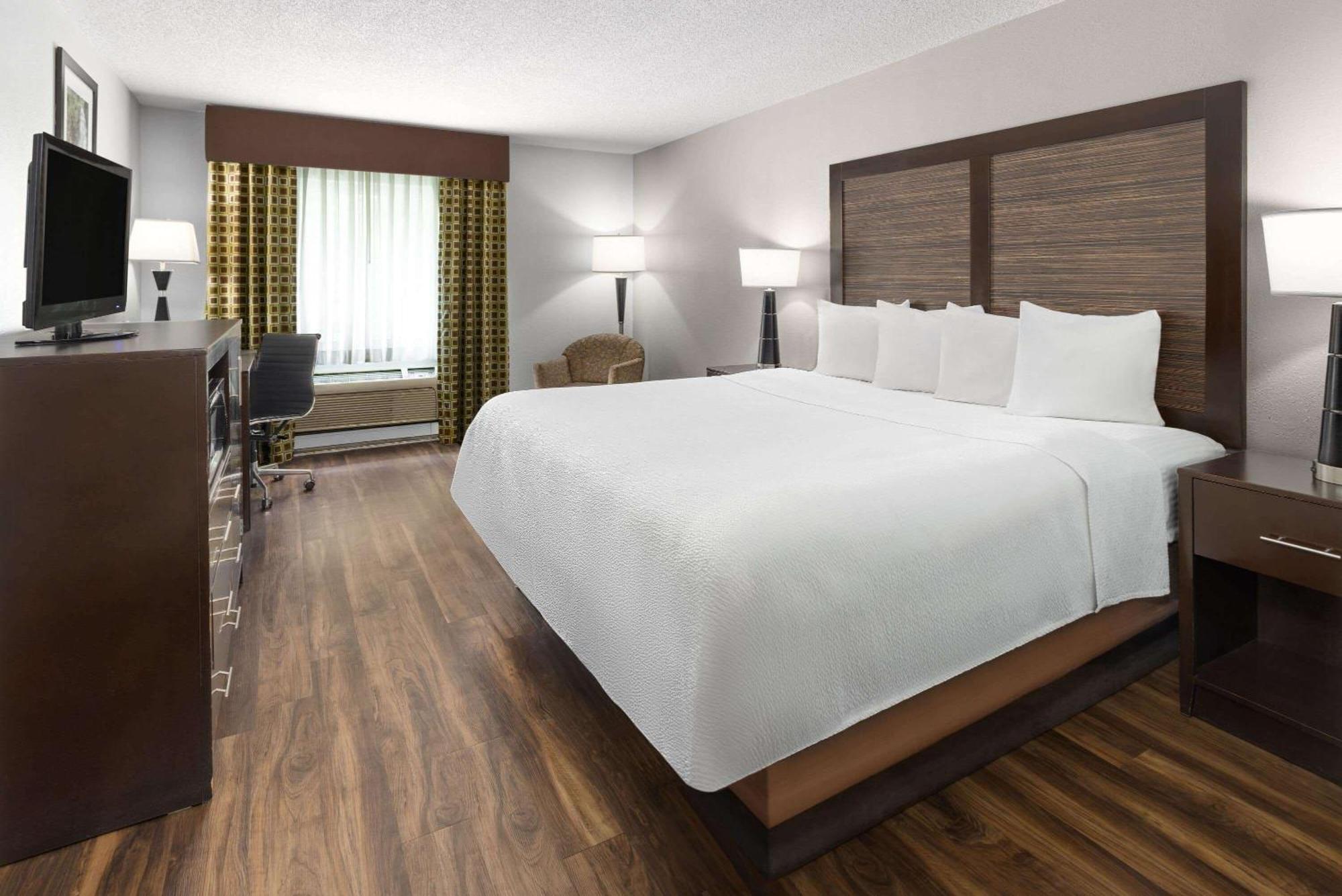 La Quinta Inn By Wyndham Buffalo Airport Williamsville Exterior foto